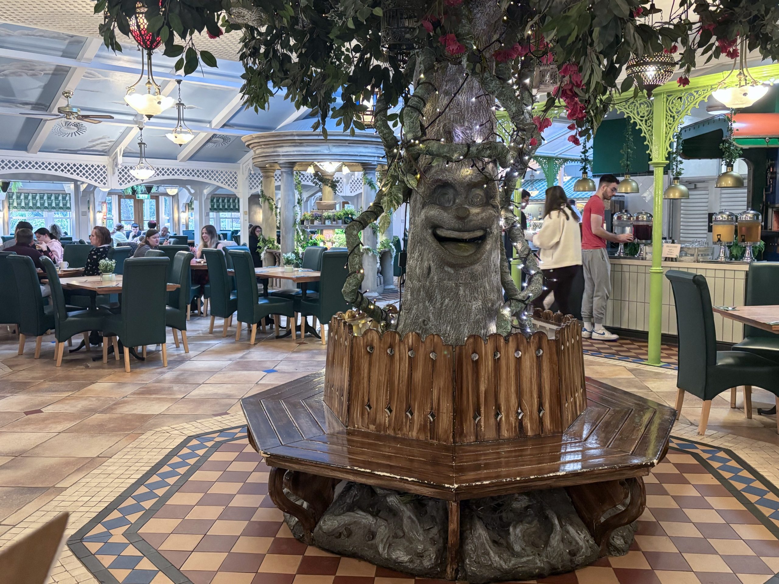 Theming at The Secret Garden Restaurant